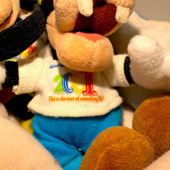 Walt Disney World Monorail Set! (Mickey,Minnie,Donald,Goofy!) - Picture 4 of 12